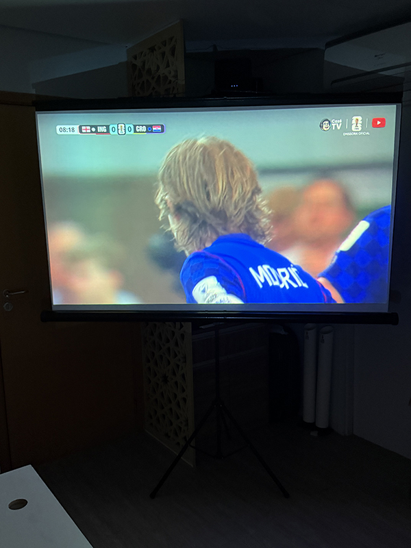 Projetor Epson com tela de até 98 polegadas para locação na Consolação SP